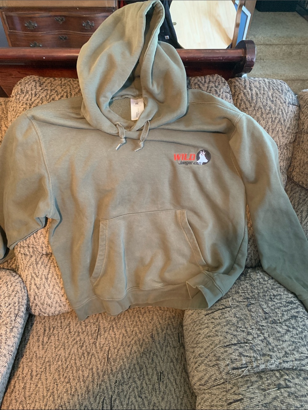 B&C Wild Jaeger.com XL Hoodie- green